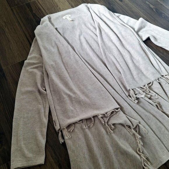 💙 Matilda Jane Tan Asymmetrical Fringe Western Cozy Mid Thickness Wrap Shawl Ca - Picture 1 of 9